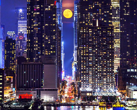 New York City Moonhattanhenge