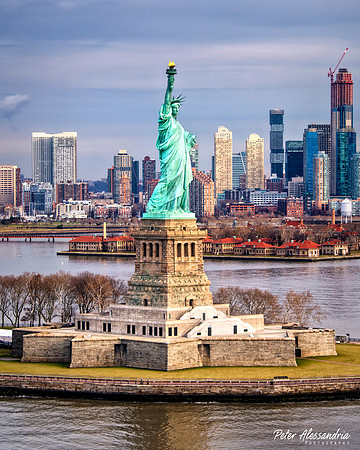 Statue of Liberty Helicopter